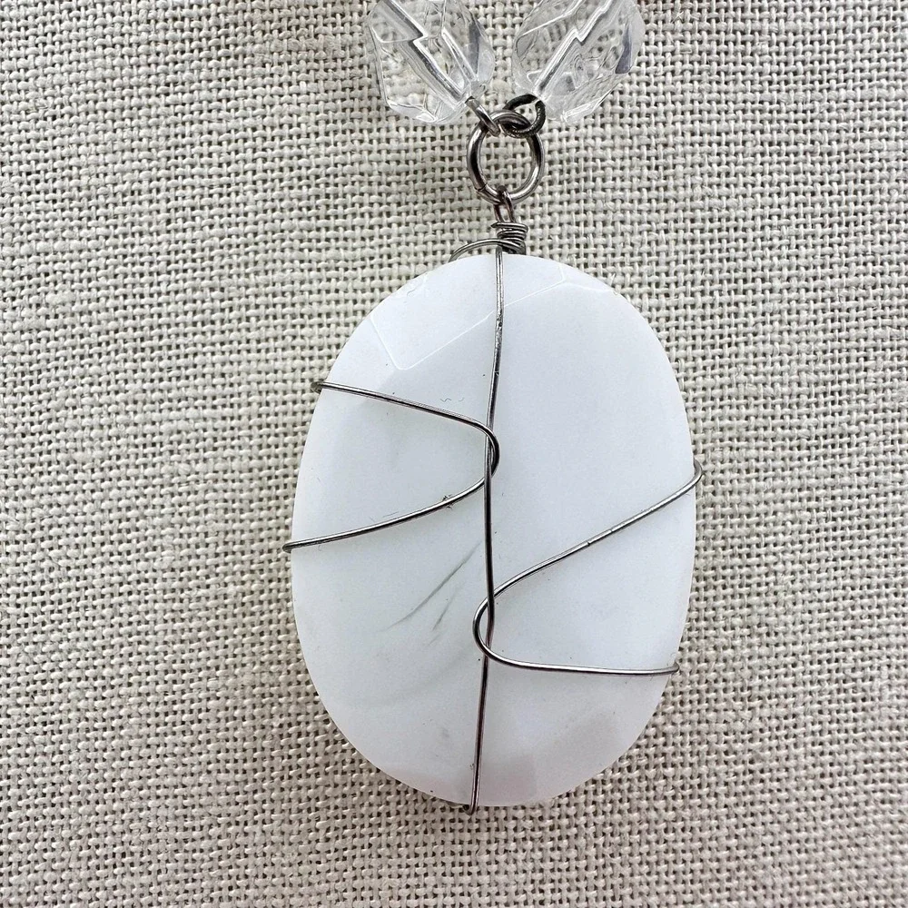 Vintage Silver Tone Wire Wrapped Pendant Necklace Clear Crystal White‎ Bead Boho